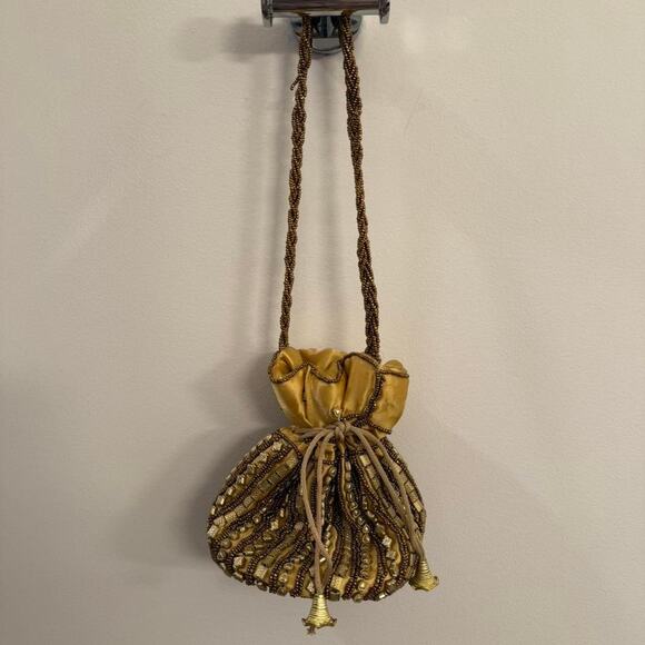 Vintage small/mini gold beaded and embellished drawstring bucket bag. - Picture 7 of 8